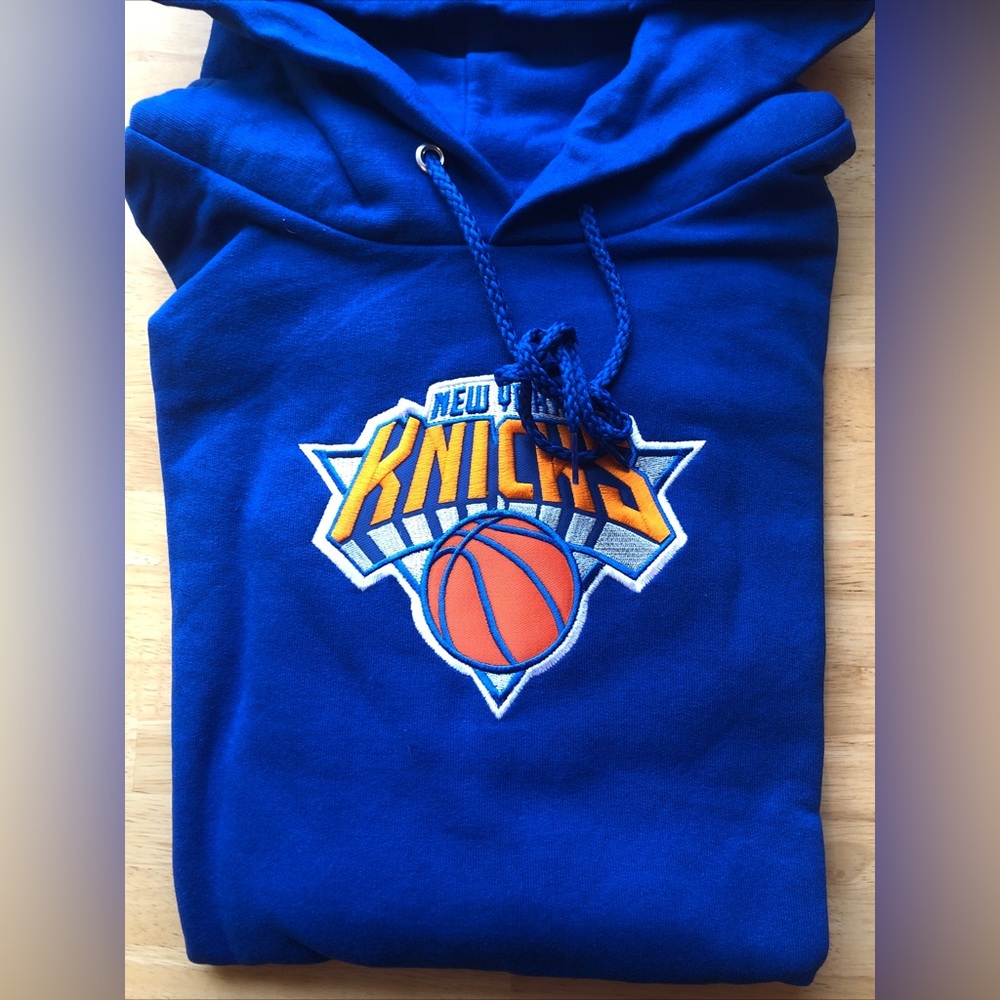 New York Knicks Hoodie Sweatshirt Sz Medium Blue Patch Logo Basketball NBA